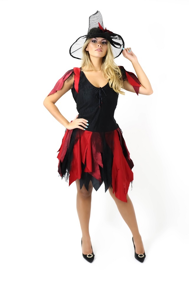 Bruxa retalhos vermelha/preta 